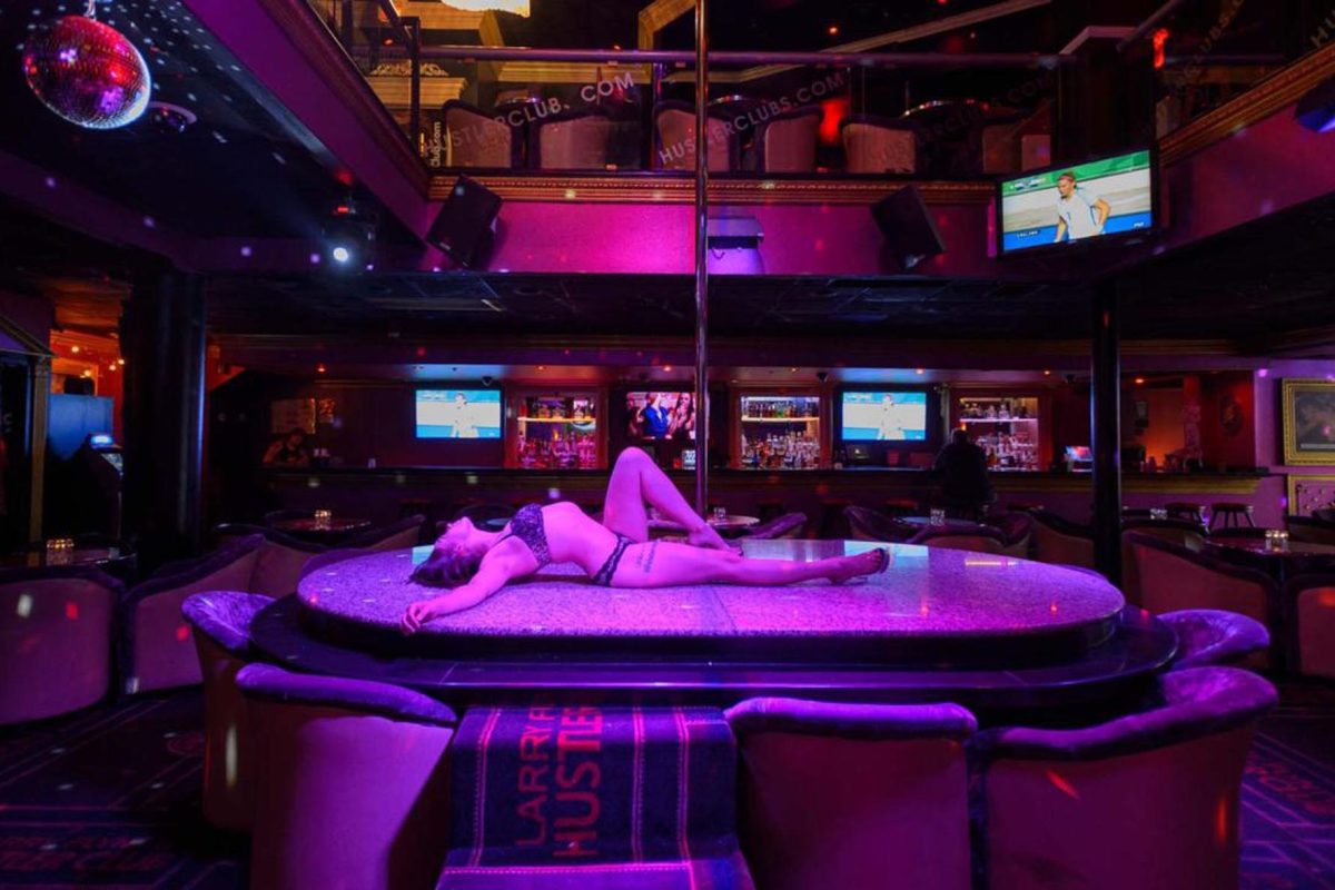 HUSTLER CLUB INSIDE